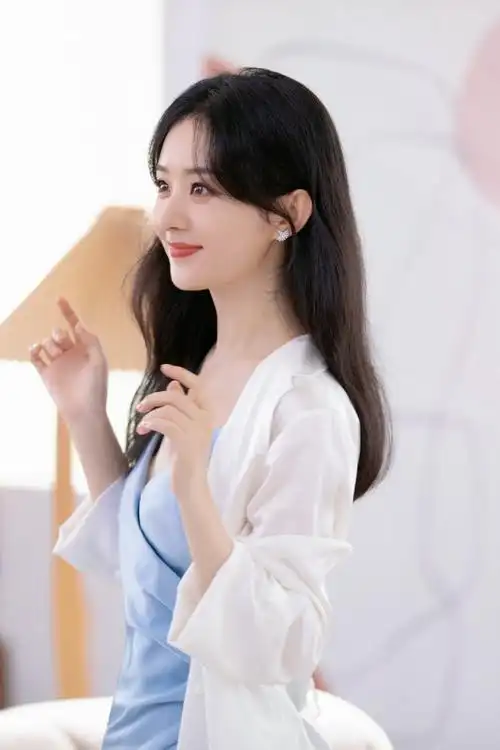 赵丽颖魅力笑容性感写真图片