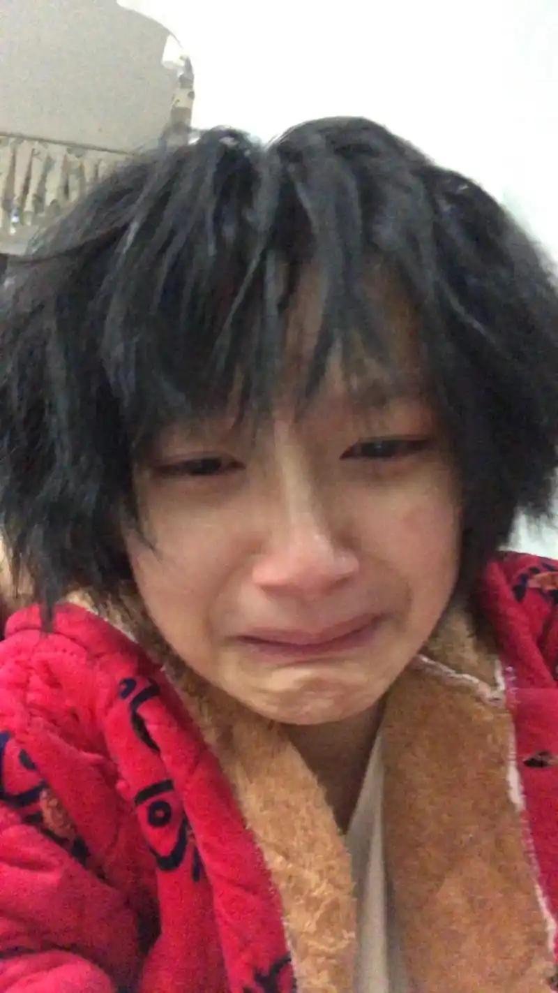 我给我妈练手烫头.我哭的好大声08但她从未停下她魔鬼一般 - 抖音