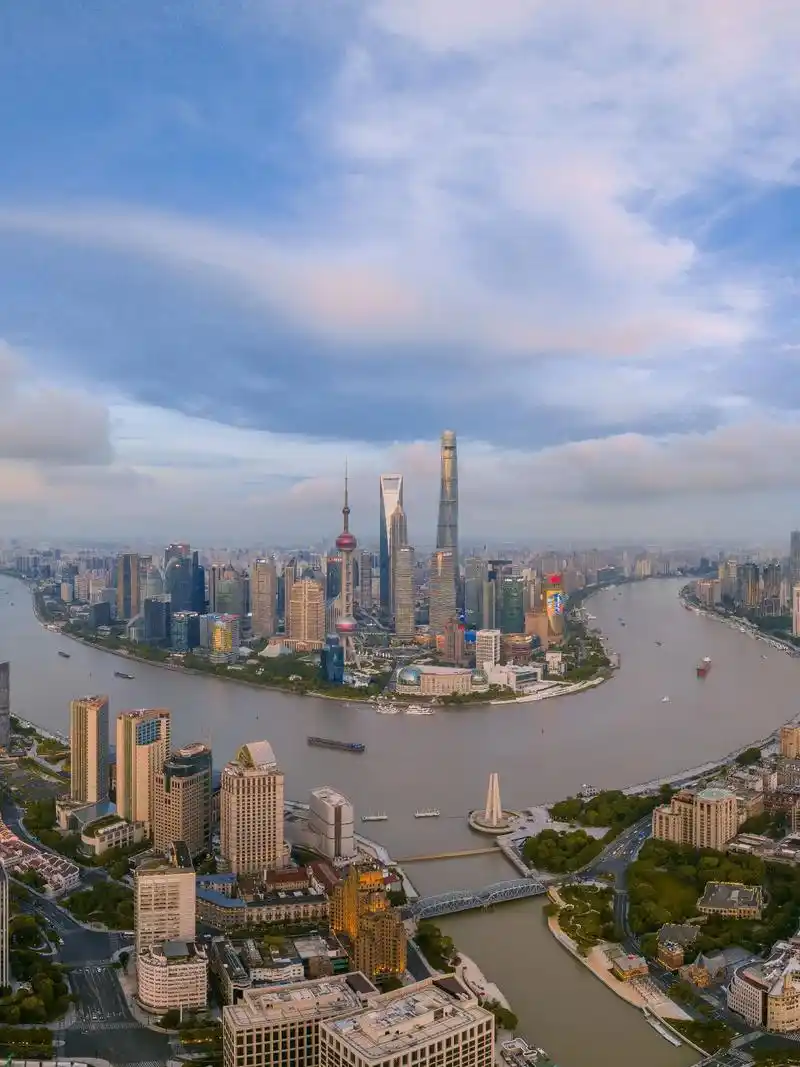 摄影 #航拍 魔都上海#全景图 #天际线  - 抖音