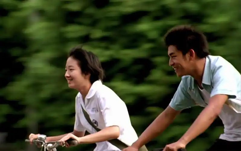 活动  "夏天是属于蓝色大门的季节"