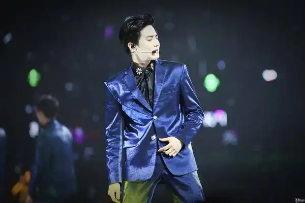 exo suho金俊勉