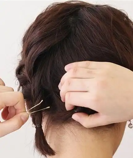 夏季简单短发盘发发型步骤:简单优雅360度都是美的气质