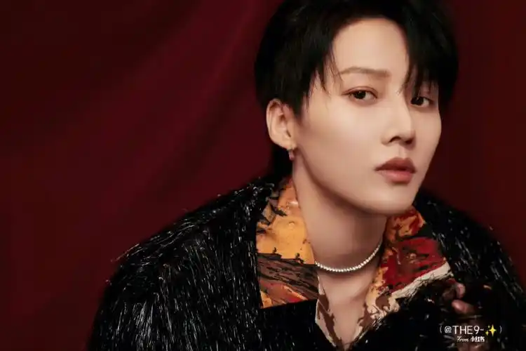 刘雨昕用六首歌串烧整季舞台