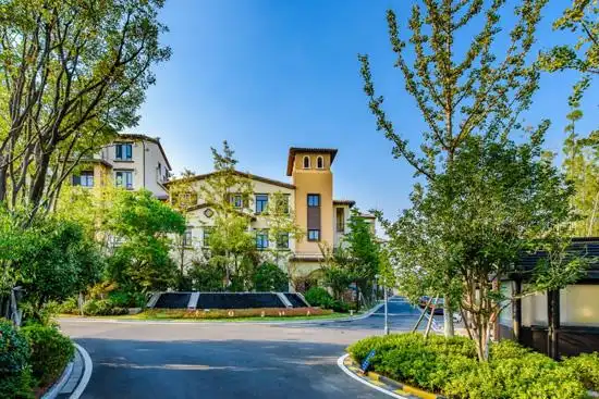 以臻美品质回报长久厚爱—龙湖紫云台匠心法式墅限量加推-宜兴房产网