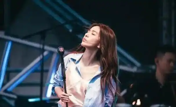 41岁田馥甄内地复出失败,"吃饭砸锅"终将付出代价