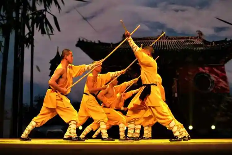 是护国少林,少林寺代表着反抗外族入侵和民族压迫的力量;三是功夫少林