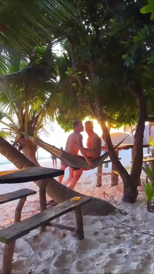 腹肌小哥哥 撩起衣服就是腹肌 体育生小哥哥