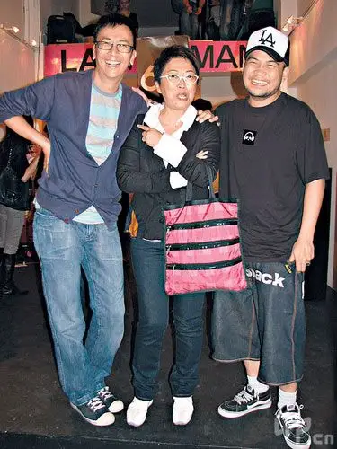 郑丹瑞赞郑裕玲和平分手称郑乃不婚主义者图