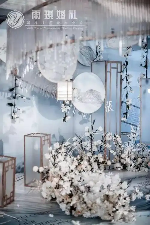 布置一场以古风为代表的婚礼策划场景