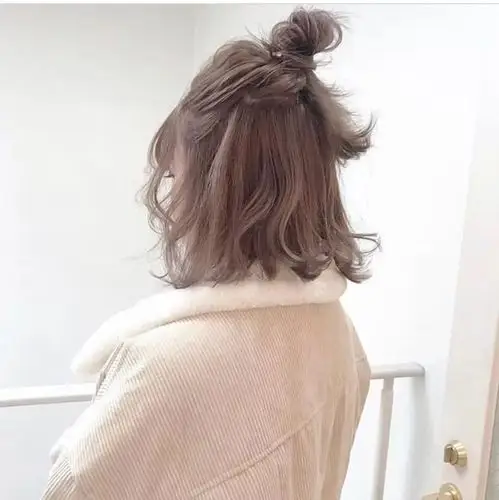 短发怎么扎简单好看 时尚又显甜美短扎发发型