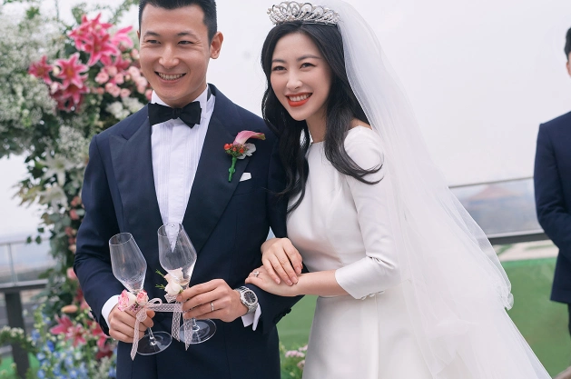 朱珠婚礼现场照婚礼简单但不失浪漫网友曝出朱珠老公身份