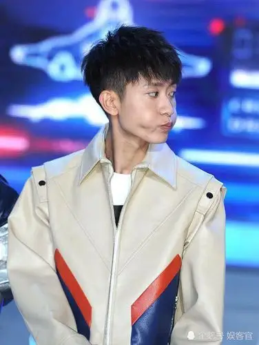 大家好,我是张一山的女朋友,张一山回应:不公开是为了保护你