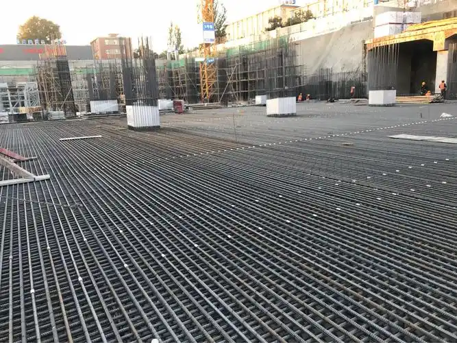 b8区筏板钢筋绑扎完成