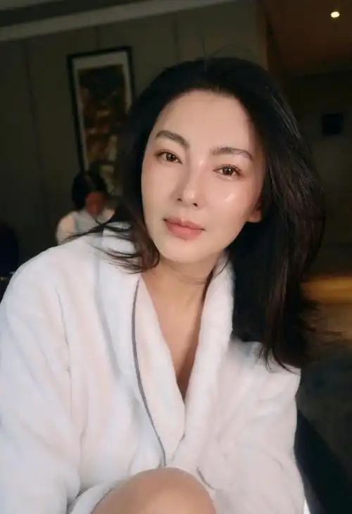 苏王星女郎出身的张雨绮变美史很值得大家参考