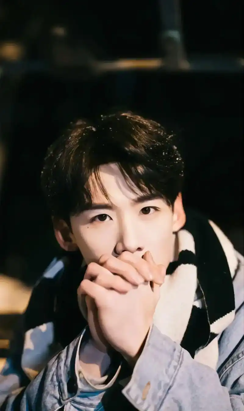 另外的价钱到位了#墨镜一戴谁也不爱 #白敬亭#明星大侦探 - 抖音