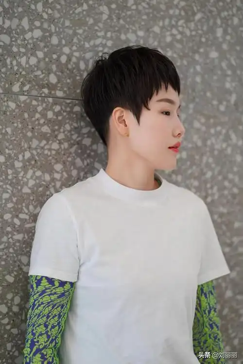 女士短发发型图片大全2020(女士短发发型2021年最新款)-天晟网