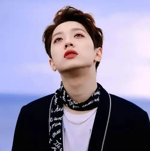 微信头像赖冠霖