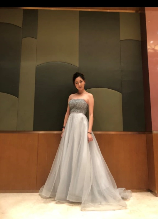 tvb欧阳震华 万绮雯现身咪咕心主播决赛 为选手打call