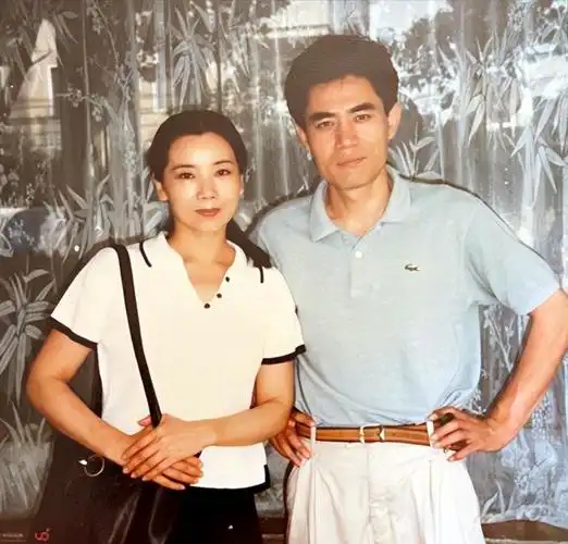 回顾陈宝国娶同学赵奎娥40年婚姻宠妻如宝今儿子让他很烦恼