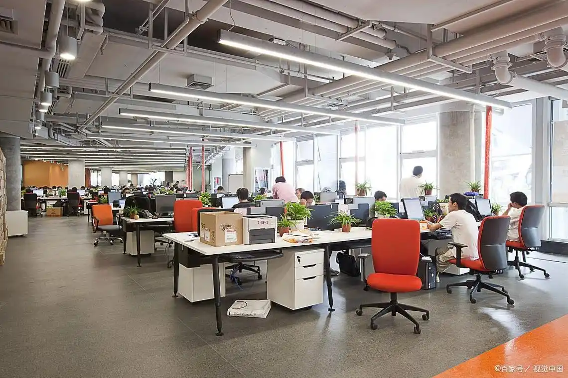 但职场老司机认为先要在大公司或大平台的环境中,可以更好