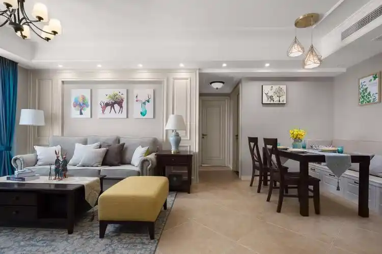 客厅窗帘1装修效果图温馨73平美式三居客厅布置图