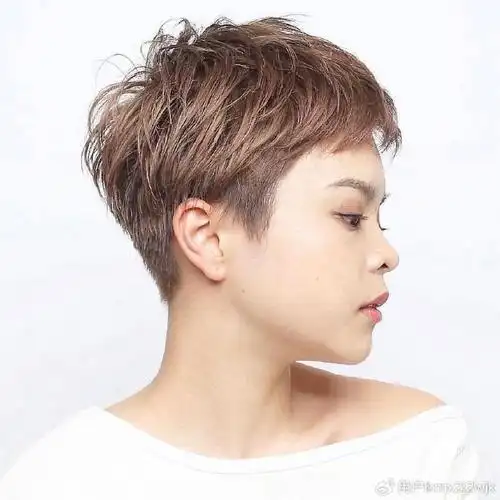 我推荐露耳短发,利落还时尚|短发|脸型|发型_新浪新闻