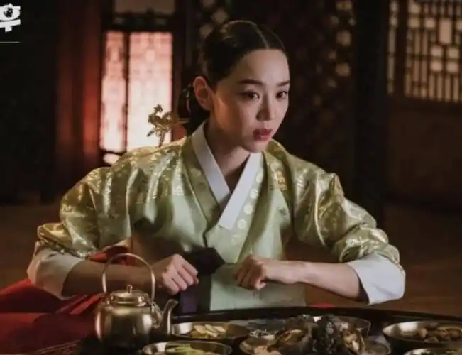 除了申惠善之外,金正贤的演技也是可圈可点.