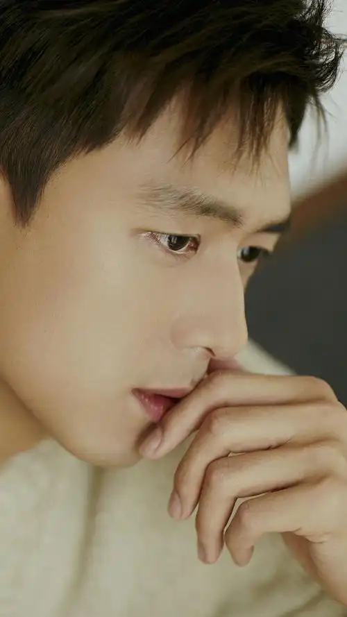 帅哥李现高清手机壁纸