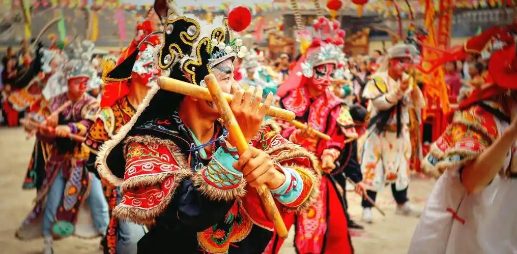 潮汕人以广东潮汕地区为集中地与祖籍地,主要遍布在中国岭南沿海的