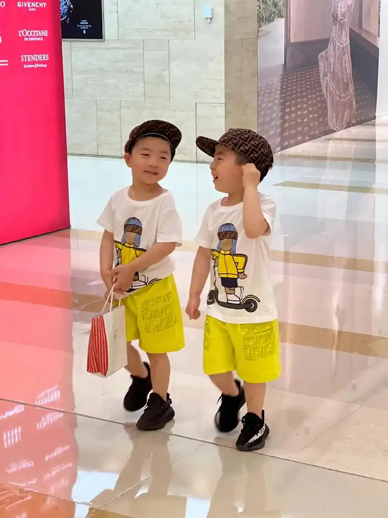 萌娃aa上线   帅 萌 酷   #双胞胎兄弟#潮酷男孩 # - 抖音