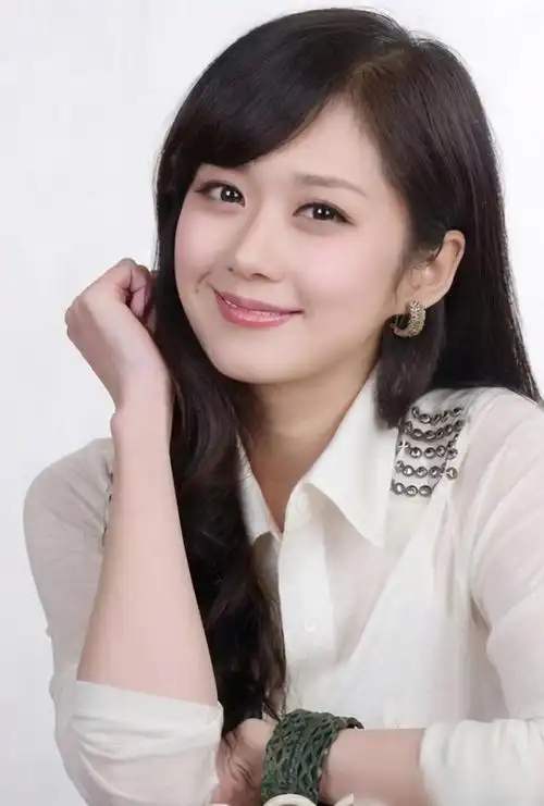 曾经13亿人喜欢的张娜拉,如今回到韩国过得怎么样?