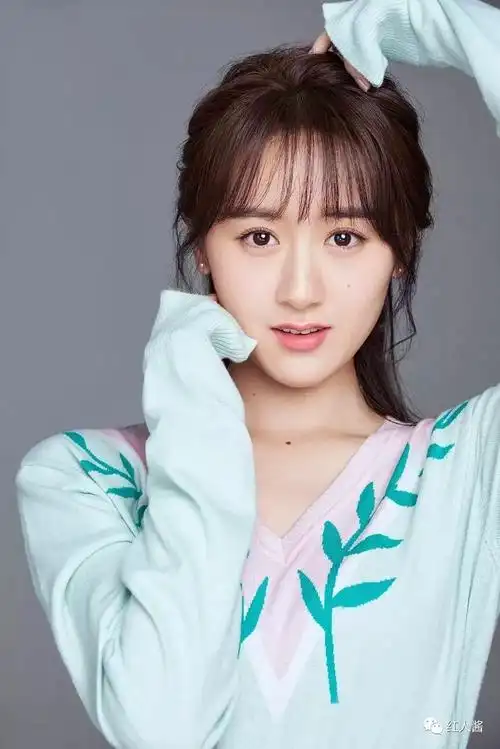 红人酱丨袁冰妍,爱笑女子,实力与美貌兼备!