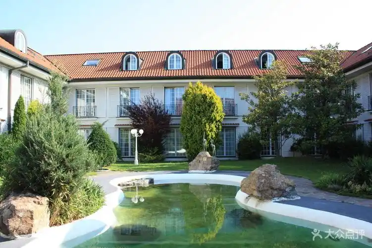 维也纳伊文思金字塔趋势酒店水池图片 - 第8张