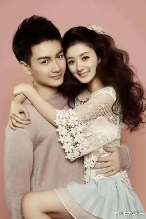 有传闻说是赵丽颖事业心重,不想在感情上费心思,还有人说是陈晓出轨