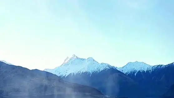 多雄拉山位于西藏林芝市境内,墨脱县与米林县交界处,是徒步者徒步墨脱