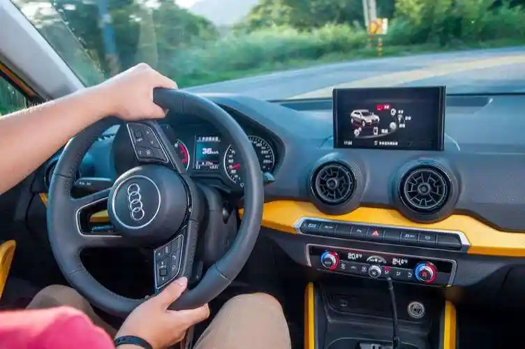 7种不同性格的方向盘握姿第二种性格豪爽你属于哪种