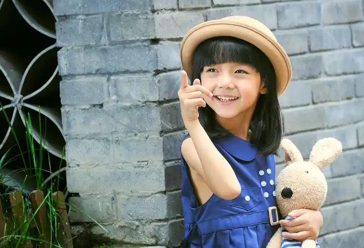 可爱小女孩