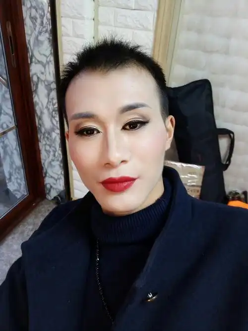 美泰反串演员欧阳惠惠