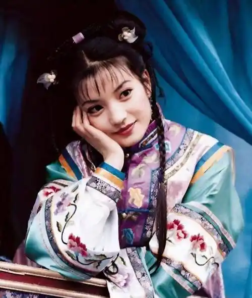 一位当导演,两位颜值崩塌,另一位"见好就收"_章子怡_周迅_赵薇