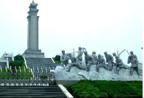 雪枫公园宿迁市的雪枫公园北边距京杭.