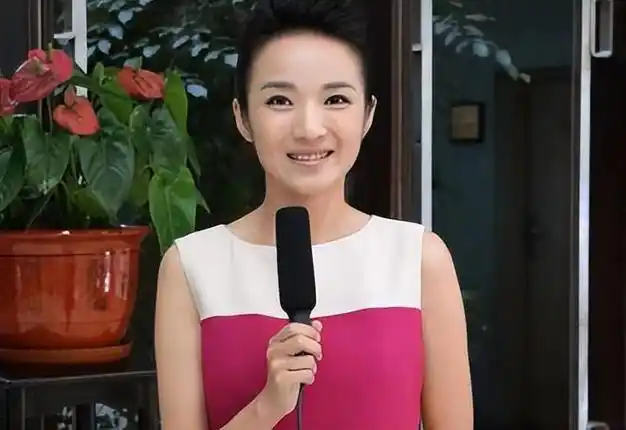 回顾管彤:26岁进央视41岁结婚,42岁当高龄产妇,52岁被宠成公主|韩红