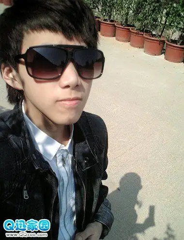 非主流型男的个性自拍照