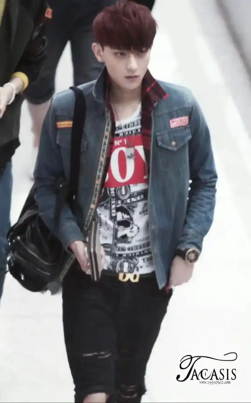 黄子韬早期机场穿搭.机场即秀场!#黄子韬