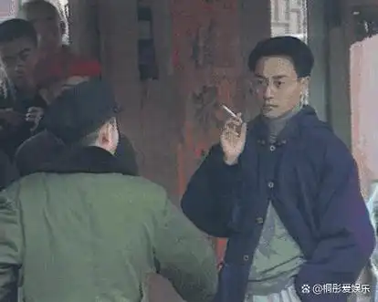 演员休息时都在干什么?第一张我忍住了,杨紫这张我能笑一整天