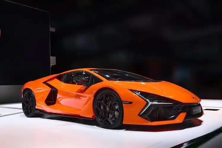 兰博基尼huracántecnica60周年限量版于2023广州车展进行亚太首秀