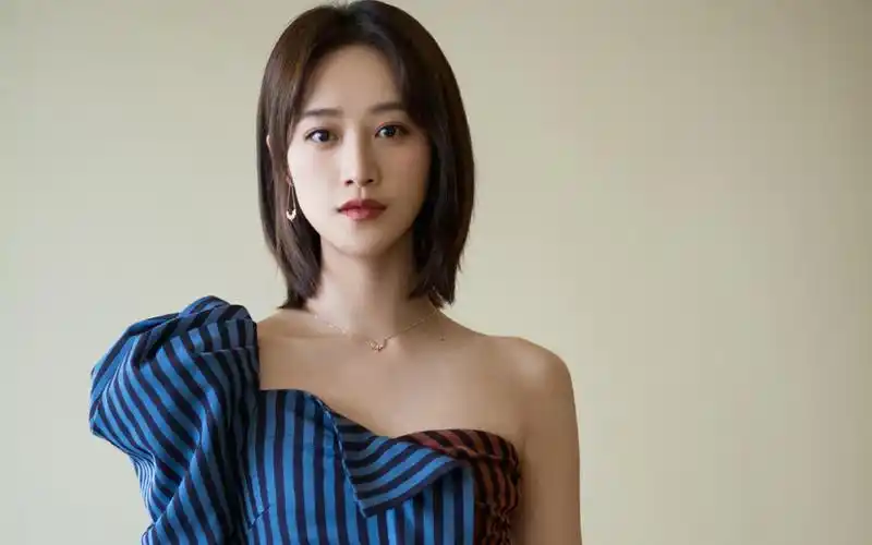 蓝盈莹恋情曝光,富二代男友身家过亿,网友:爱情还是金钱交易?