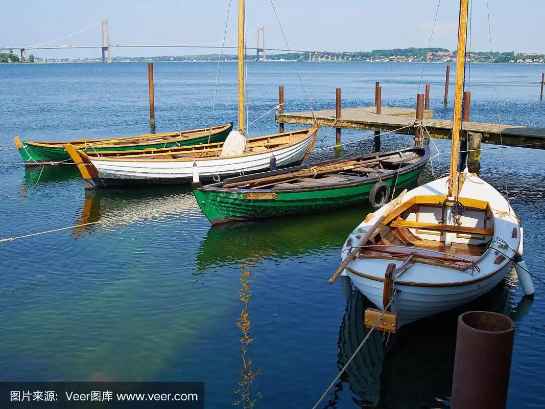 老式的木制帆船