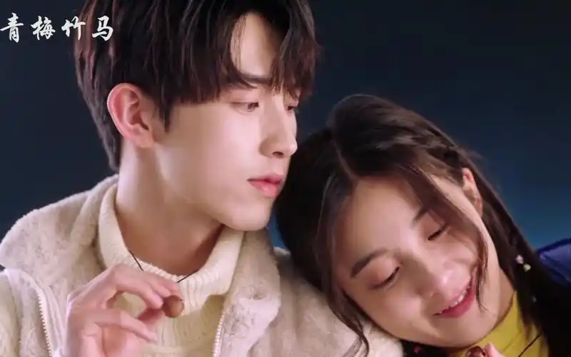 郭俊辰万鹏青梅竹马社恐少年与元气少女的治愈爱情