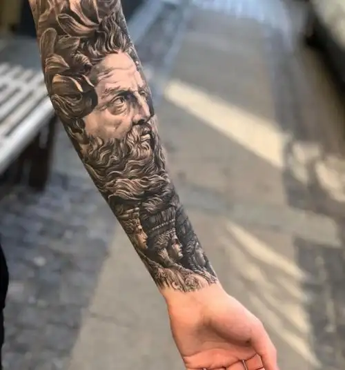 上海由龙纹身分享写实风格的花臂纹身图案欣赏