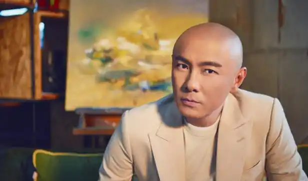 张卫健过60大寿一根白发都没有,保养的太好了_新闻频道_中华网